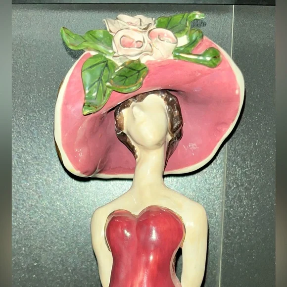 Vintage Heather Goldminc Charming Pink Figurine with Floral Hat - Picture 2 of 9